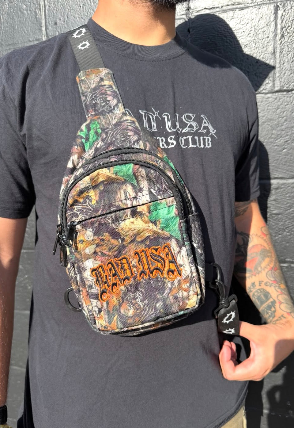 BAD USA CROSS BODY BAG