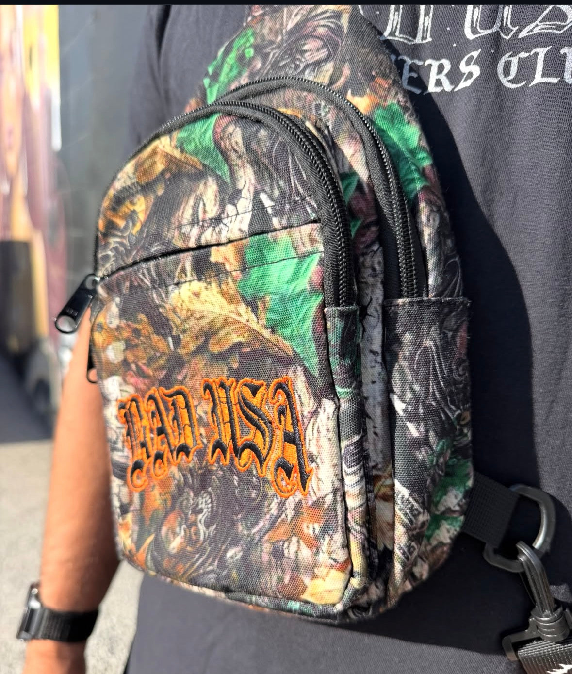 BAD USA CROSS BODY BAG